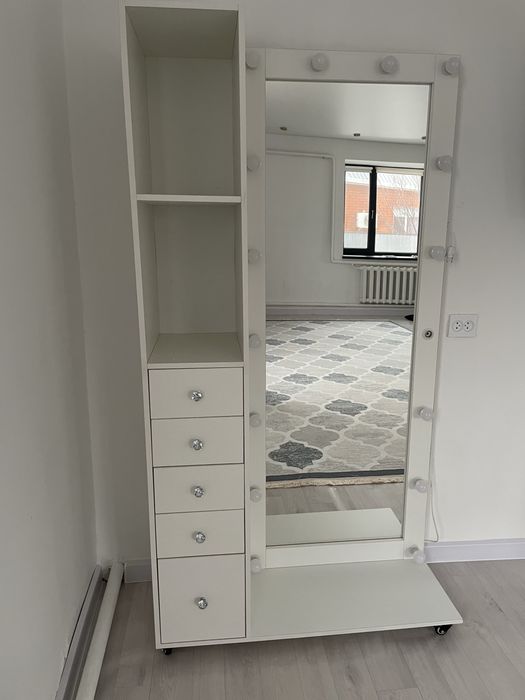 Зеркало-шкаф 1.70/1.0