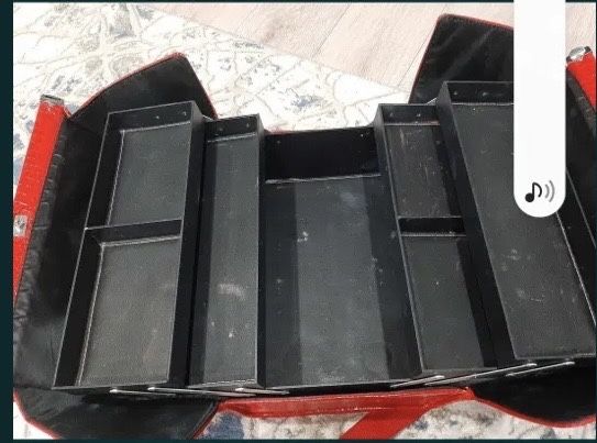 Продам сумку визажиста.