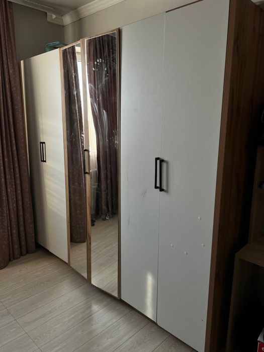 Шкаф в отличном состоянии для спальни