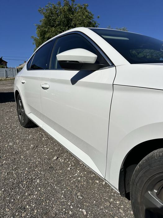 Usi dreapta / Portiere dreapta Skoda Superb 2015-2023