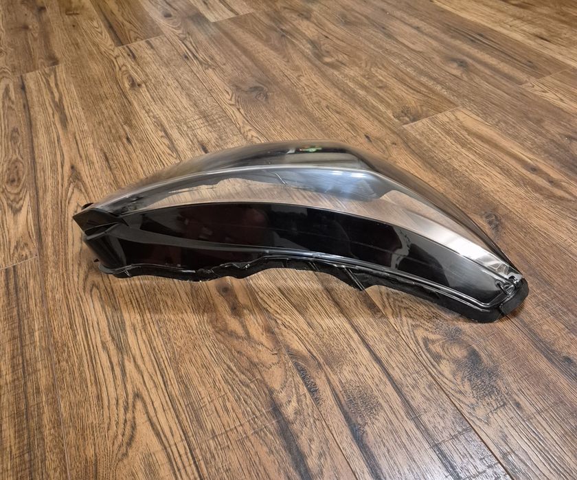 Дясно стъкло (капак)за фар Peugeot 208 / 2008 P21 (2019-2023) – Оригинално