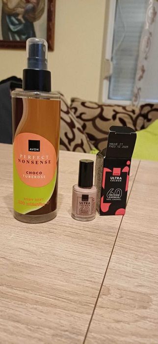 Козметика и бижута на Avon нови