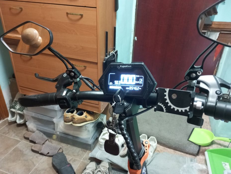 Продам электро самокат Kugoo m5 pro. Куго м5 про