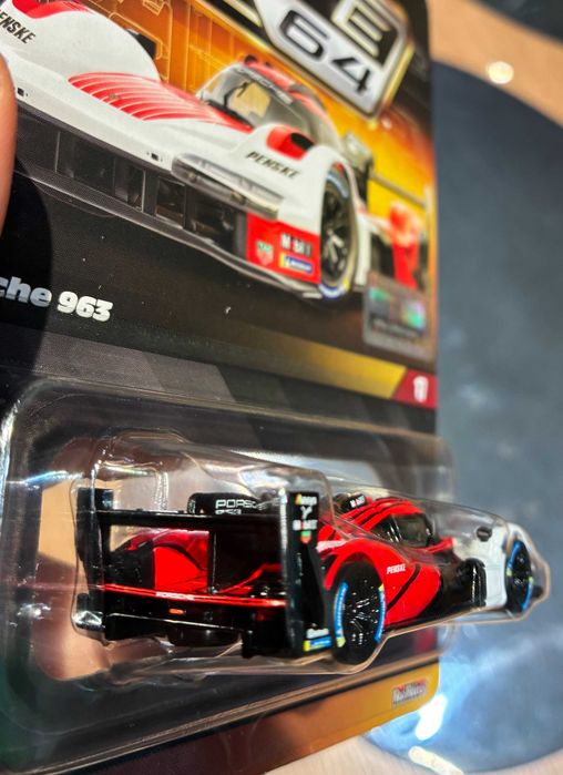 Hot Wheels Elite - BMW, Datsun, Porsche, Ford Mustang - с протектор