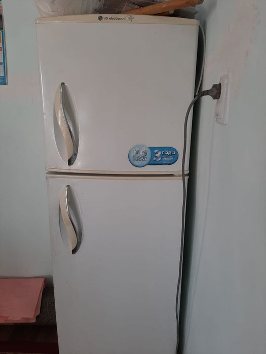 Холодильник сатылады