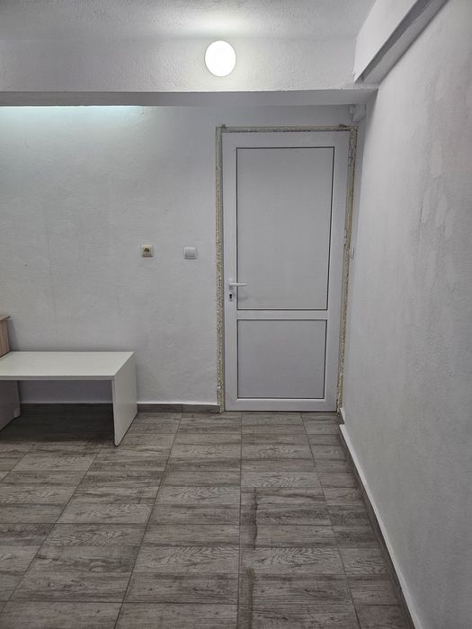 Дава се под наем Гараж / Паркомясто в Благоевград, Еленово 1 - 35 кв.м за 127.5 € - Снимка #2