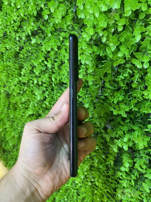 S21 Ultra (Black) 12GB/256GB Xolati Oʻrta Imei Oʻtgan Sotiladi.