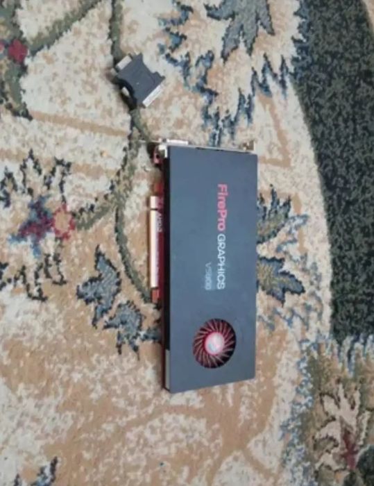 Voi vinde o placa video gaming