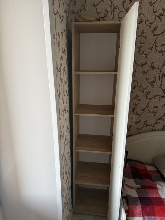 Продам шкаф для одежды.