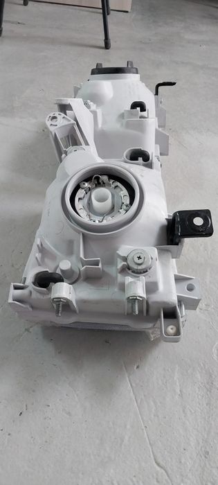 Фары на автомобиль