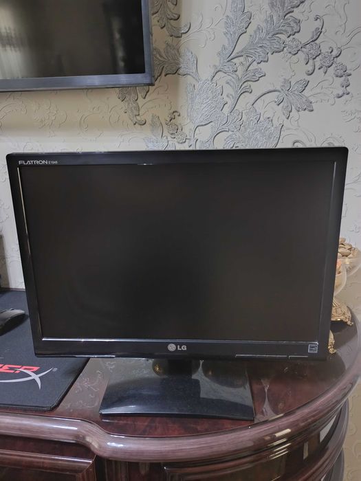 Монитор от компьютера