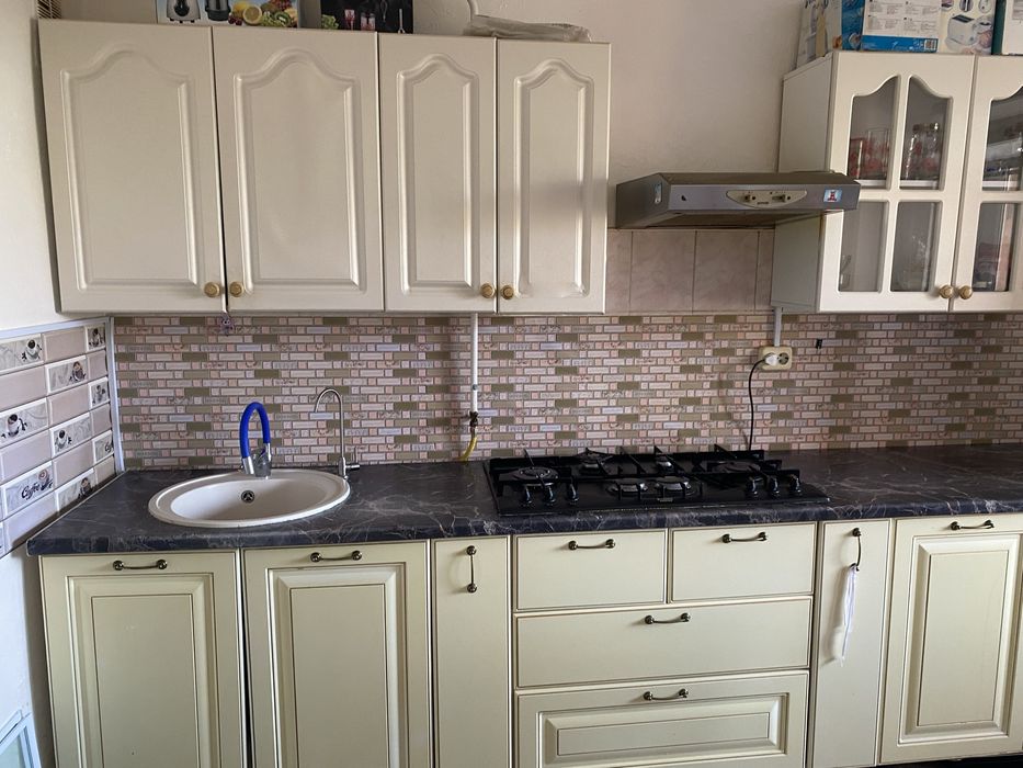 Продаеться кух. гарнитур