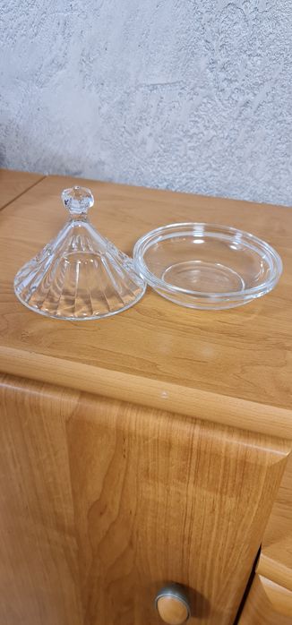 Захарница чисто нова