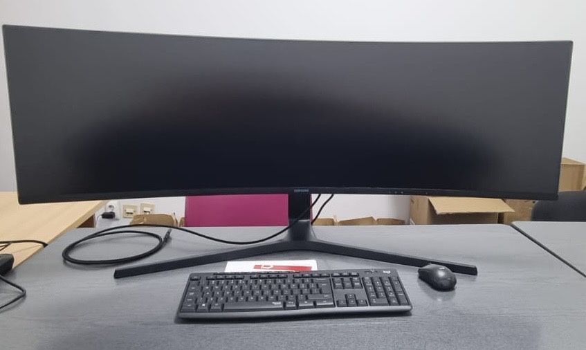 monitor 49 inch Super UltraWide, curbat Samsung