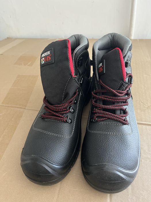 Спец ботинка размер 42