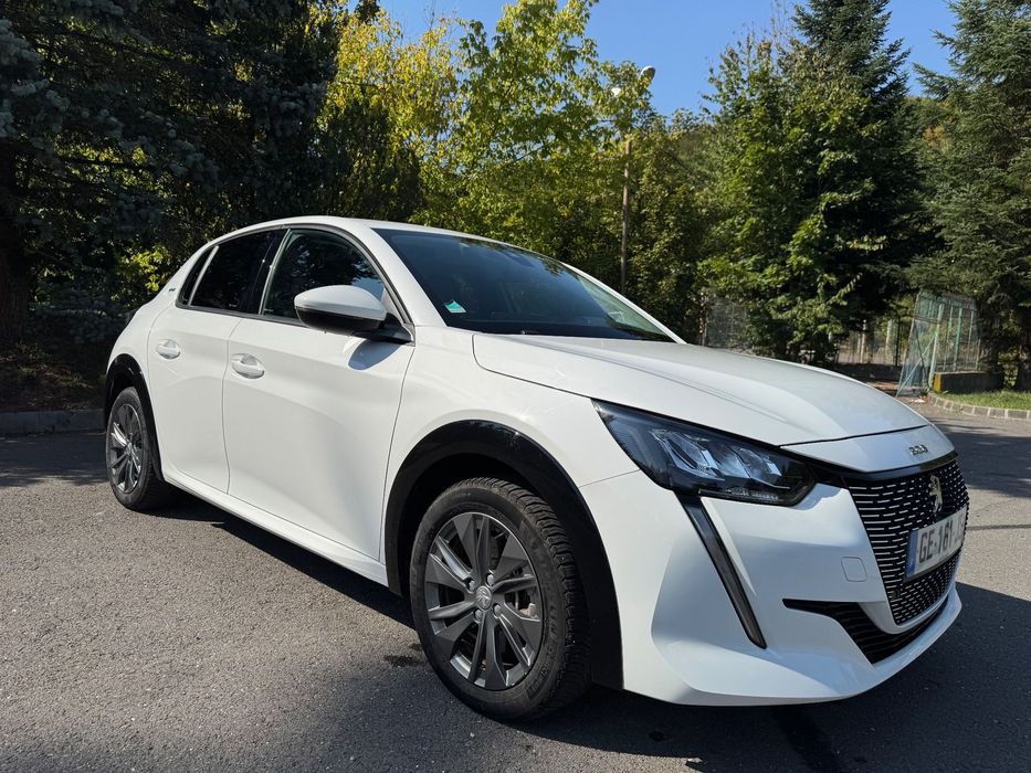 Peugeot 208 Electric 57 kw ,320 km