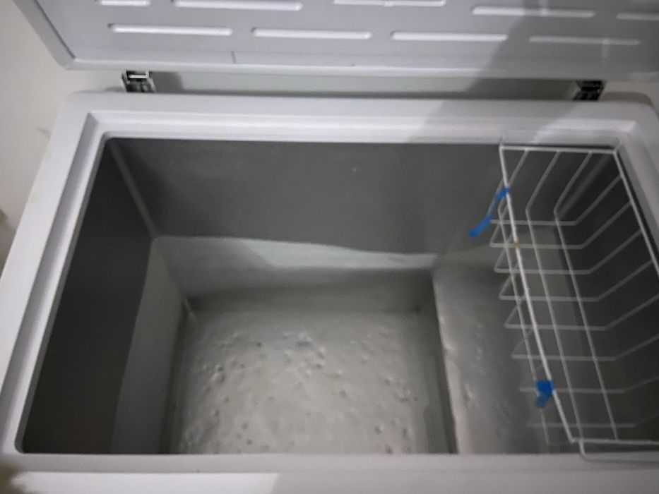 Продам морозильник