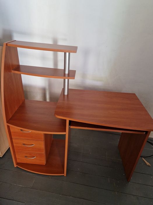 Vand Boltari 15/60 cm tigla si cuie de 80 si 90mm plys canapea extensibila 2xfotolii si un biroua