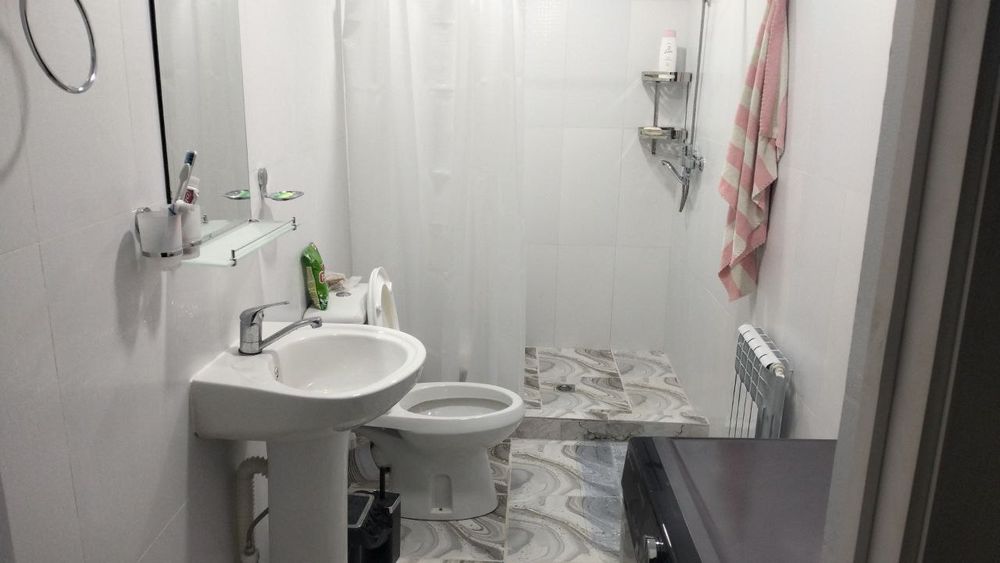 Uchtepa tumanida 2 xonali xonadon sotiladi holati evrotamir