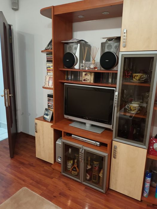 Inchiriez apartament 3 camere Ostroveni