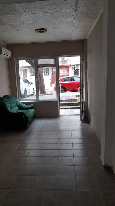 Дава се под наем Магазин в Бургас, Възраждане - 30 кв.м за 174.42 € - Снимка #1