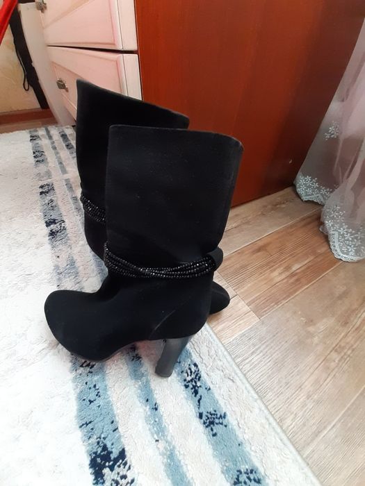 Продам осенние сапоги