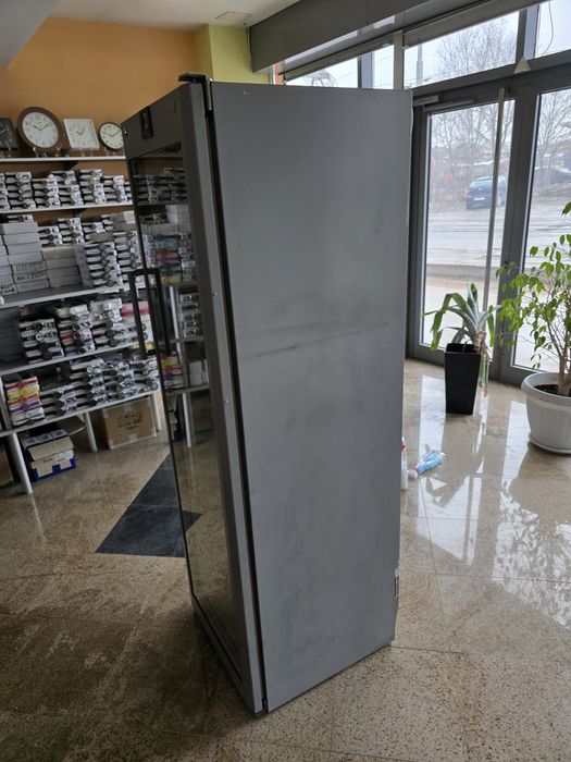 Хладилна витрина LIEBHERR