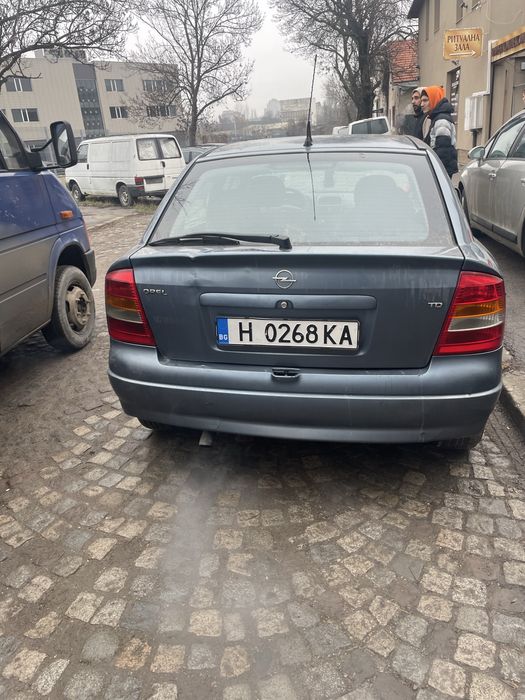 Продавам опел астра