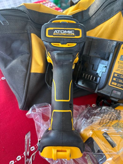 Dewalt Дрелка 20v Американска