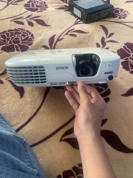 Vand videoproiector epson EB-X7