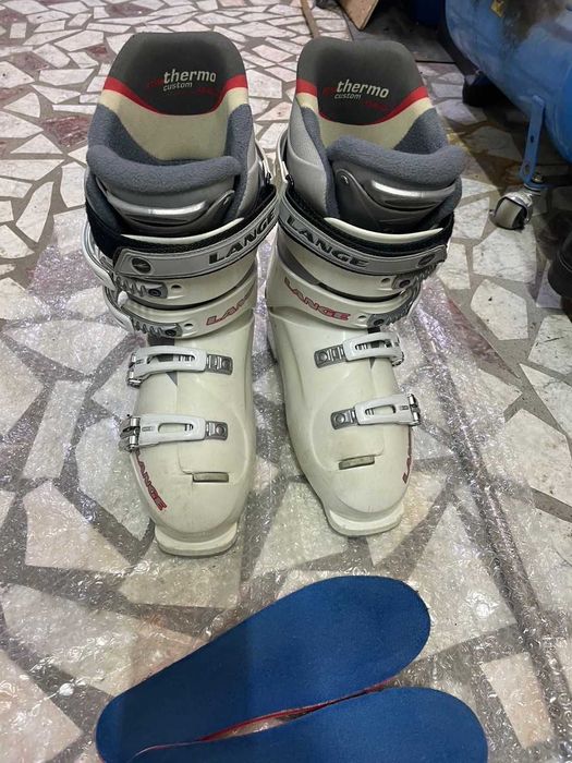 Ботинки горнолыжные  Alpine и Venus .