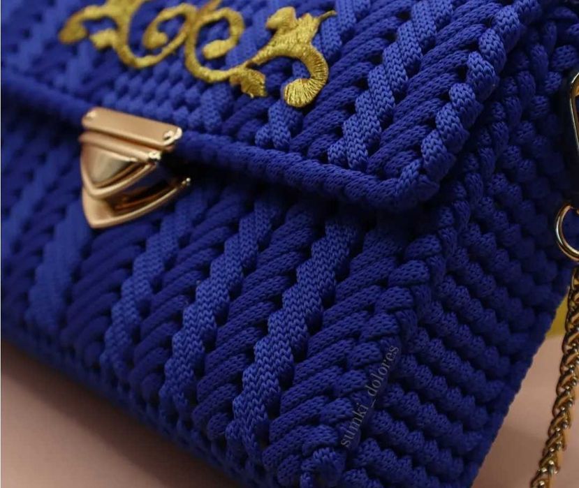 Сумочка на цепочке