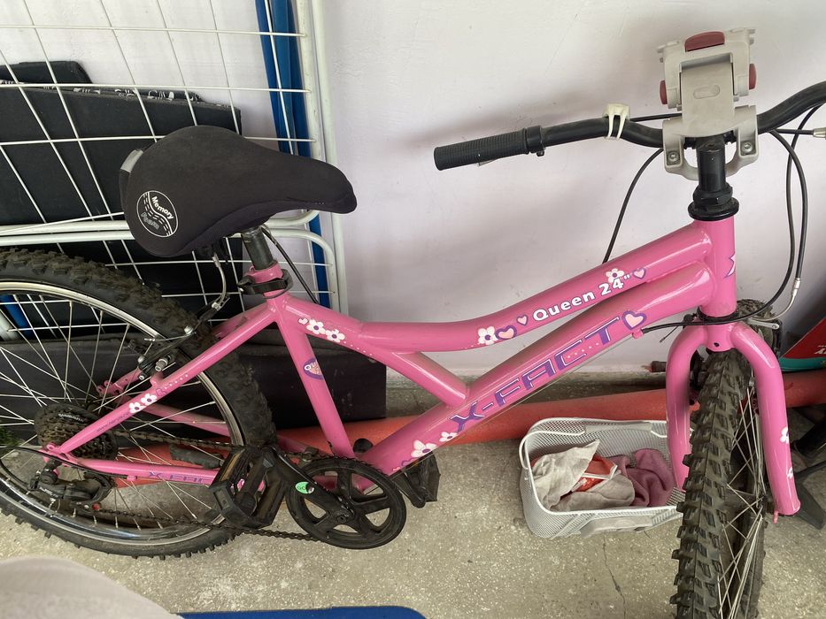Bicicleta fete 9-12 ani 24" (135 - 150 cm)
