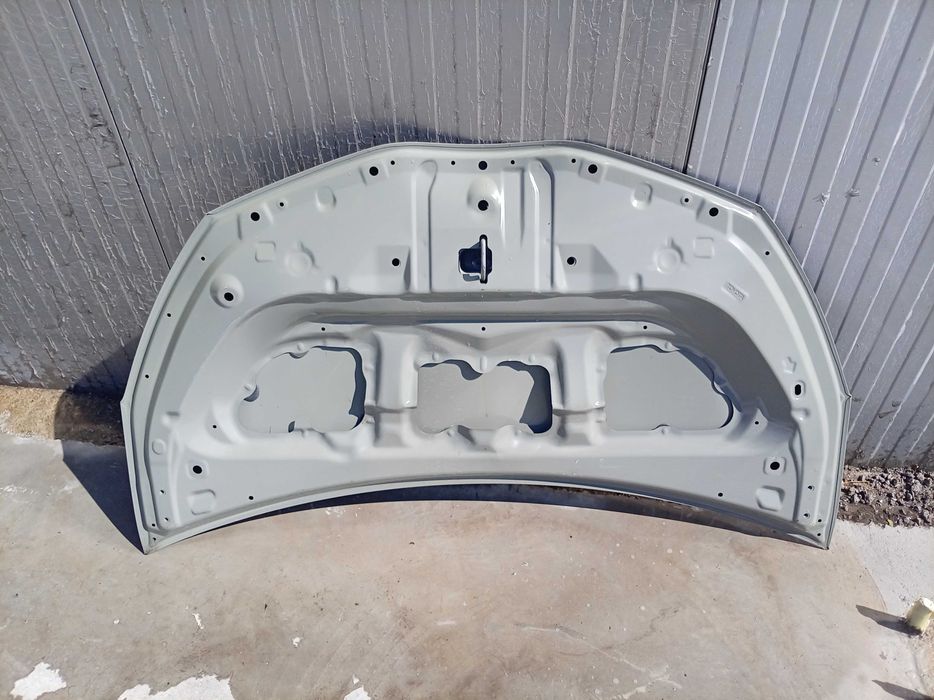 Преден капак Toyota Yaris 2012-