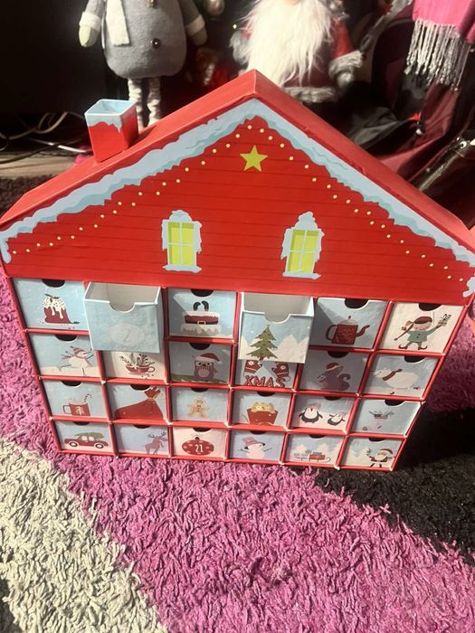 Картонен коледен календар