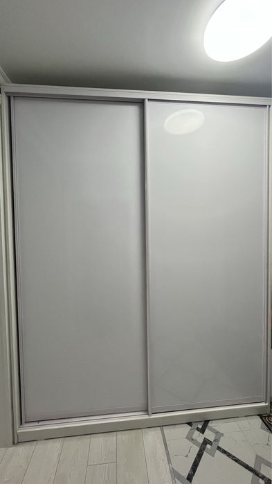 Срочно продам гарнитуру в прихожую!