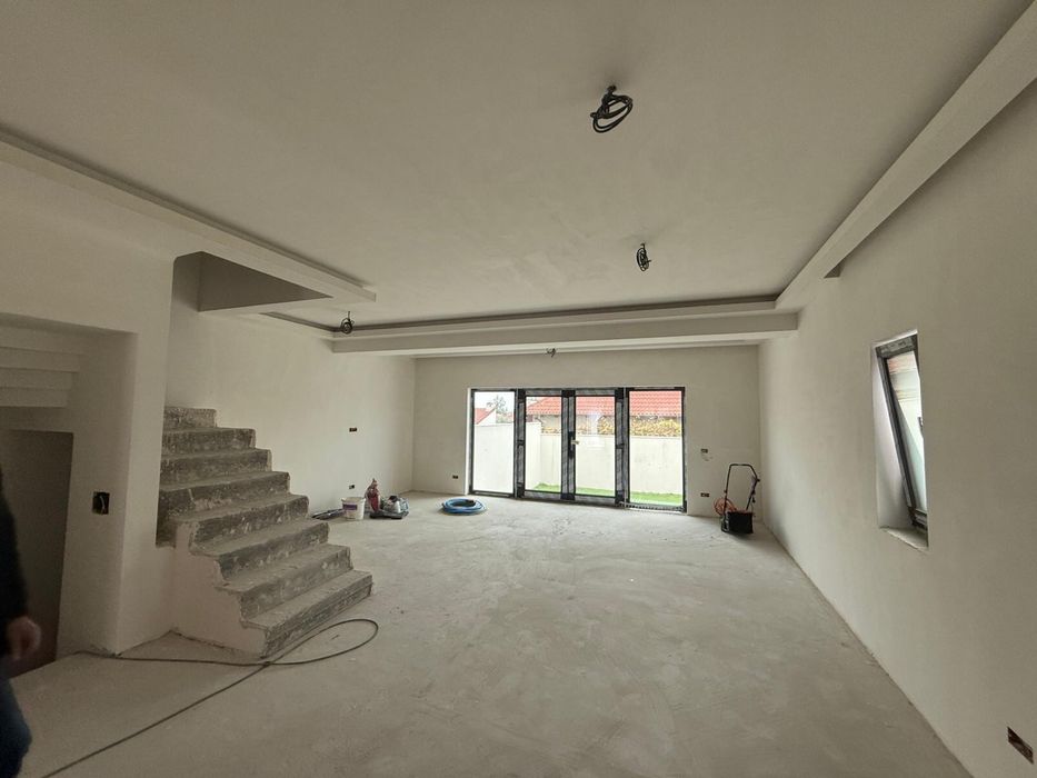 Vila P+1 Duplex 200m2 |Pereti Individuali+Izolați Fonic| Ovidiu Centru