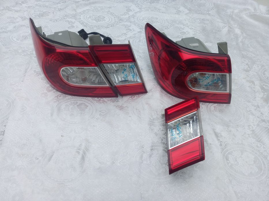 Продам задние фары от Epica 2 шт левых больших и левая правая маленьки