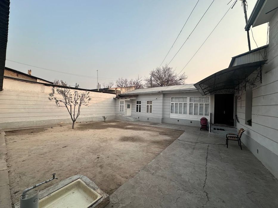 140000у.е Корасарой 3.4 сотик 8 хона Хастиимом Жомий Сагбон Чорсу яаки