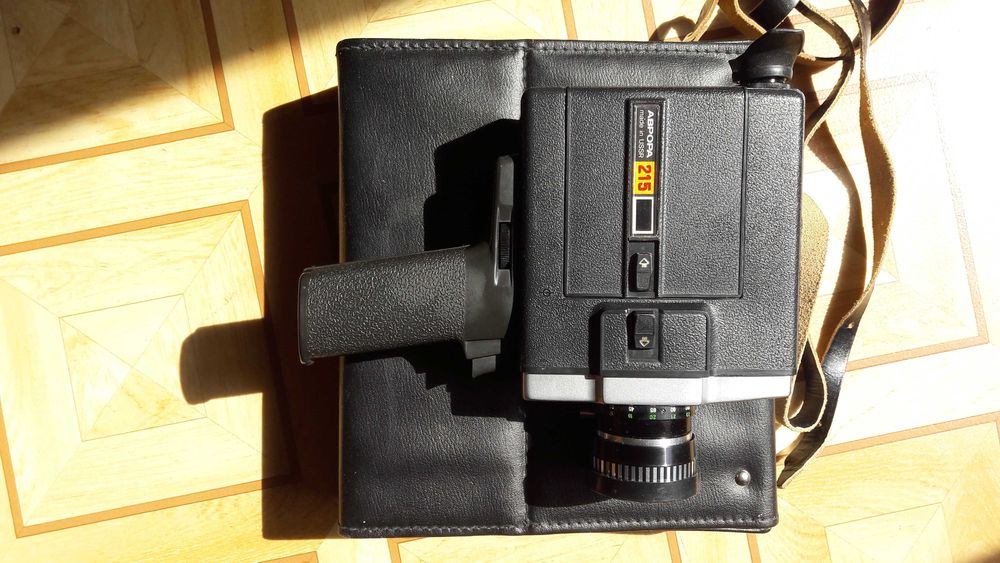 Кинокамера советского производства Аврора 215.