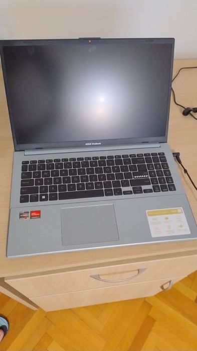 Laptop ASUS VivoBook Go 15 L1504FA