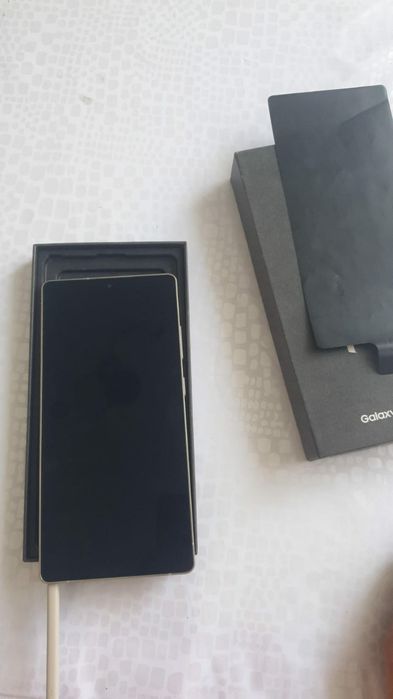 Продам Samsung на запчасти