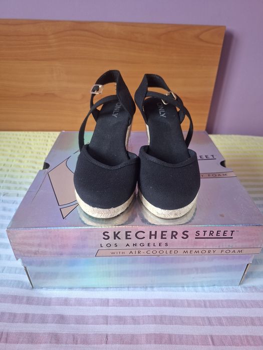 Vând Pantofi Vară Marimea 38