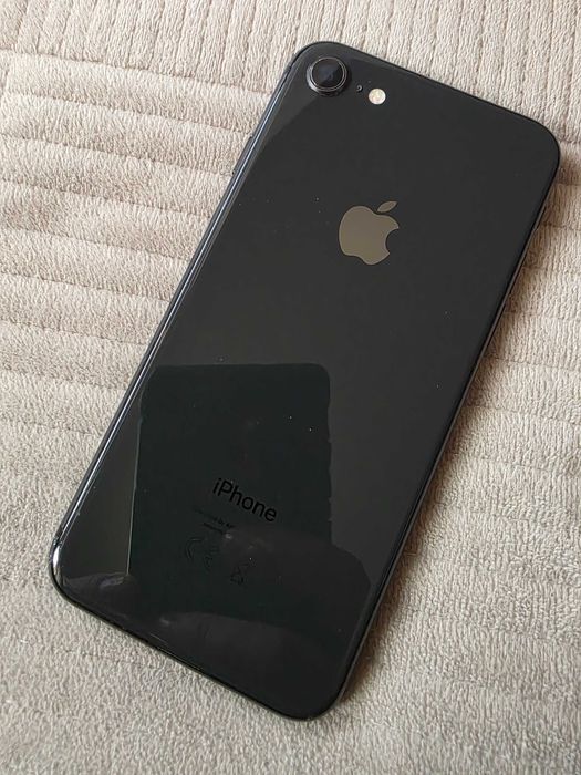 iPhone 8 64GB negru, 84% stare baterie