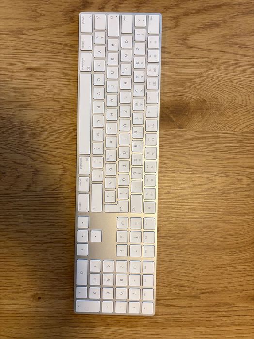 Apple Magic Keyboard с цифров блок – A1843 (DE)