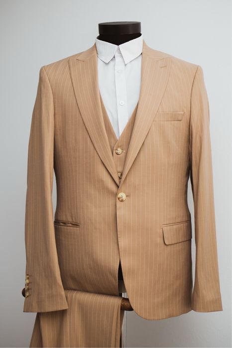 Inchiriez Busturi de Lux