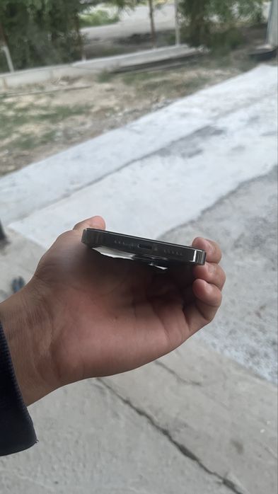 Продам айфон 13 про