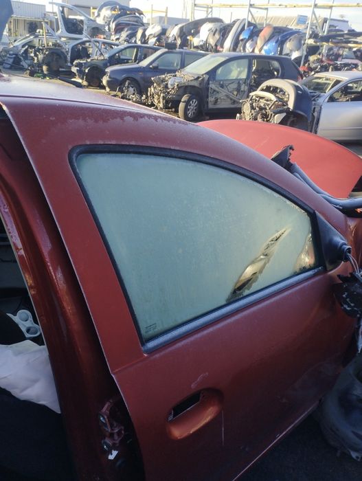 Geam stânga dreapta fata spate Dacia Sandero  Logan 2