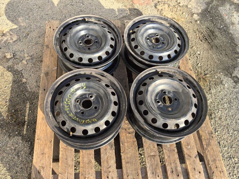 15 цола 4 х 100 мм Тойота / КИЯ / Хюндай / Мазда - 5,5 Инча / ЕТ 45