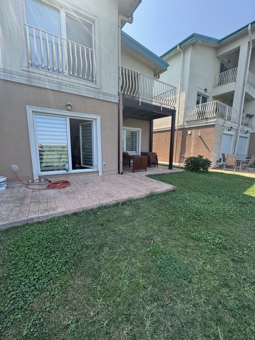 Vila 4 camere pe Lac Cosmopolis